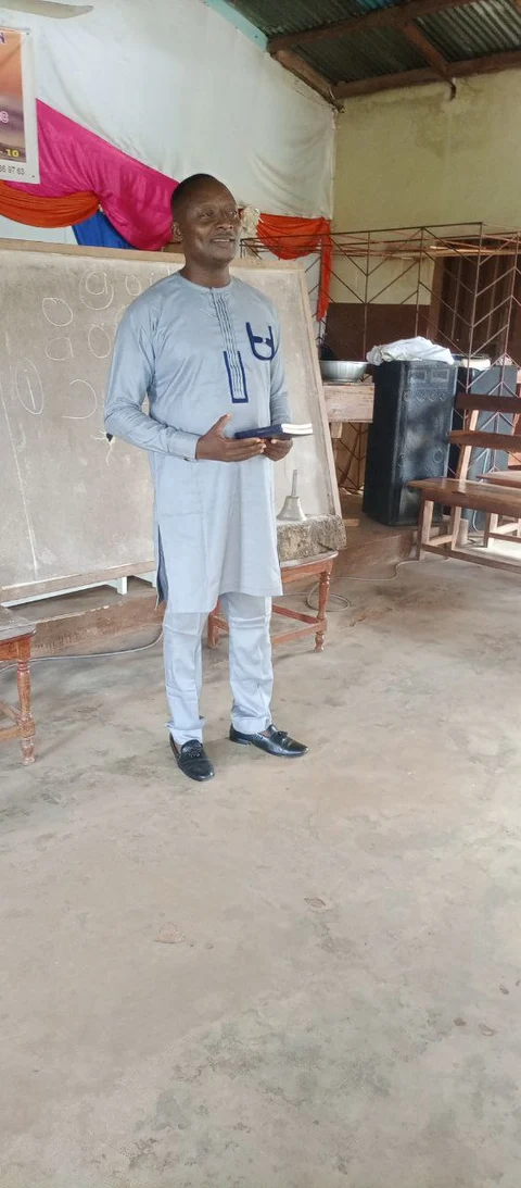  oxo  ado do akpakpa  na ɛmɛ 